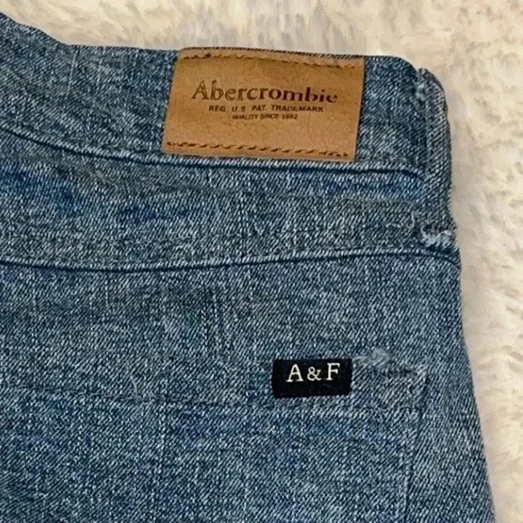 Abercrombie & Fitch Abercrombie kids/girls/youth jeans high rise straight 13/14L - Picture 2 of 6